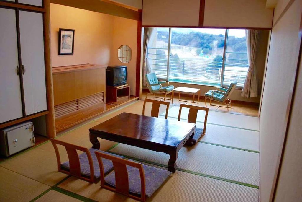 Green Squalle Sekigane Hotel Kurayoshi Bagian luar foto