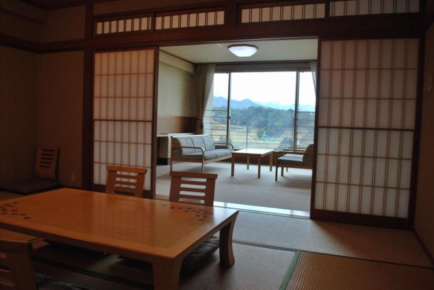 Green Squalle Sekigane Hotel Kurayoshi Bagian luar foto